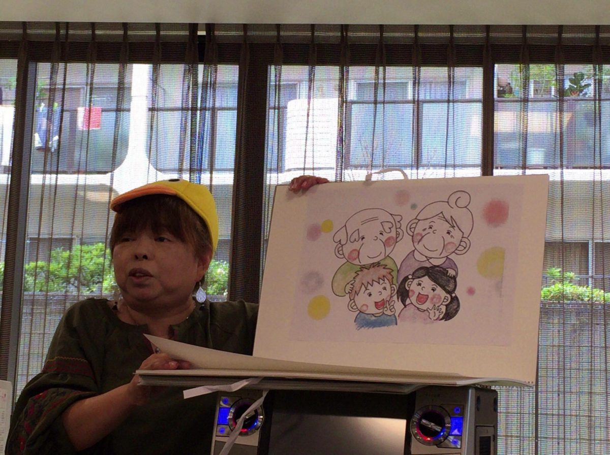 穂積千夏さん(茨城)が、紙芝居を使って地域イベントで認知症のお話を♬