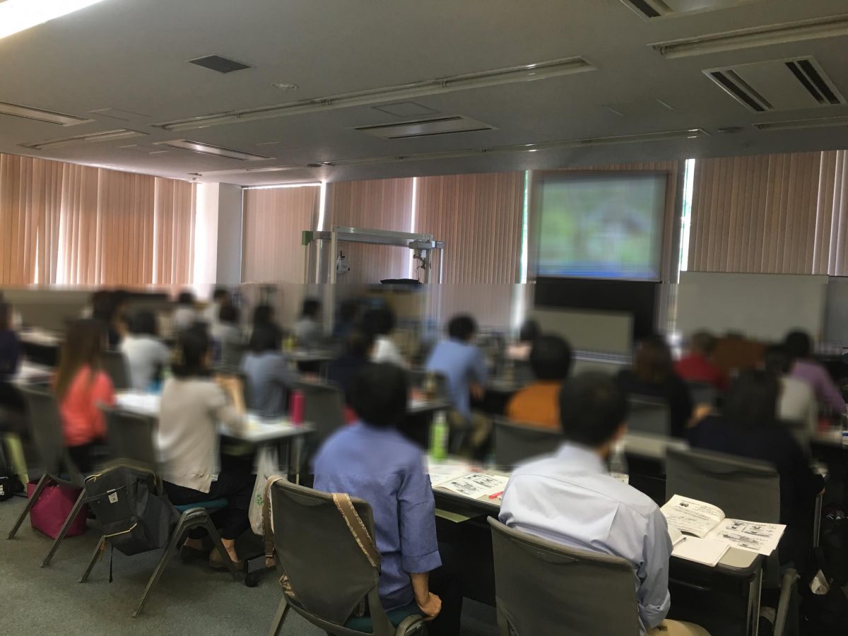 東京【お茶の水ケアサービス学院】主催の介護フォローアップ研修にて認知症研修をしました。