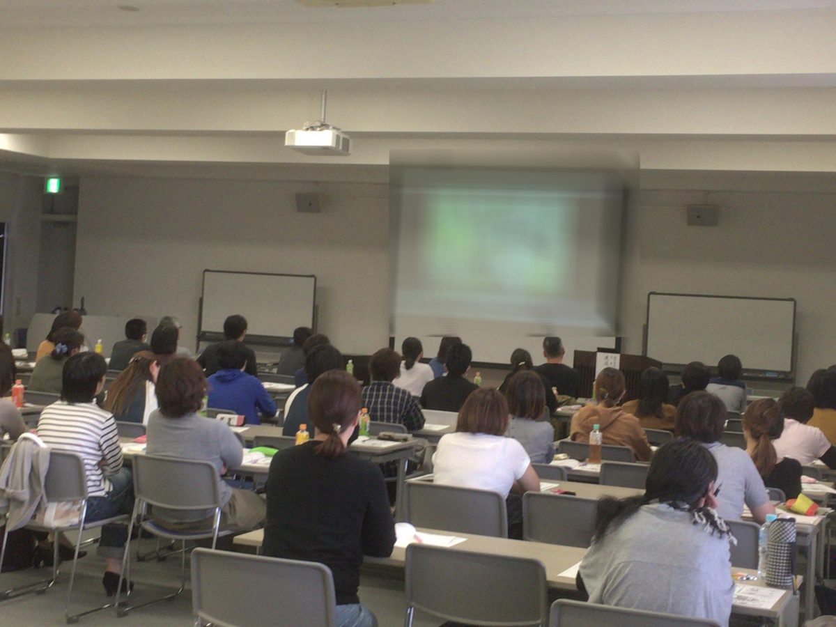 岡山県岡山市にて【岡山県老人福祉施設協議会】様よりご依頼いただき、《デイサービスセンターにおける認知症ケア研修会》でお話をしました。